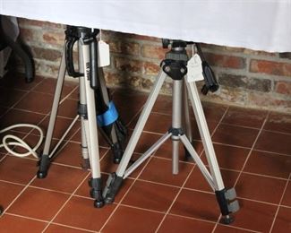 MX 2000 TRI-POD W/CASE & SLIK 105VF VIDEO TRI-POD