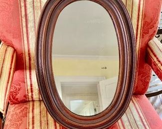 $95 - Vintage oval mirror. 21"H x 14"W