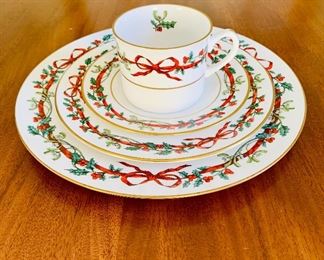 $1150 - Set of 34 pieces: Royal Worcester "Holly Ribbons"; Dinner plates (10); Desert/Salad plates (10);  (8) cups;  (6)saucers.