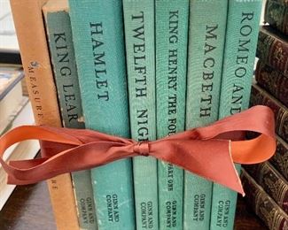 $30 - Vintage Shakespeare Book Bunch #34