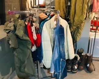 Vintage hunting clothes, vintage very heavy military sleeping bag