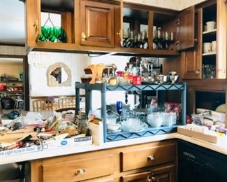 more kitchen glassware