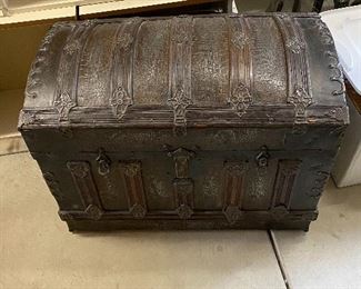 Old thin wood/ veneer trunk 