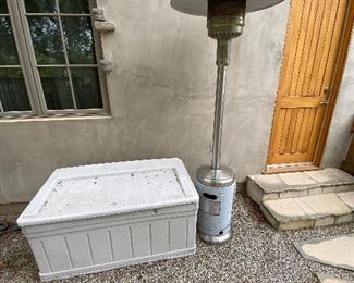 Storage container and heater (might be broken)