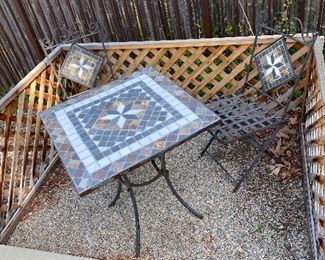 Outdoor table and chairs with inlay