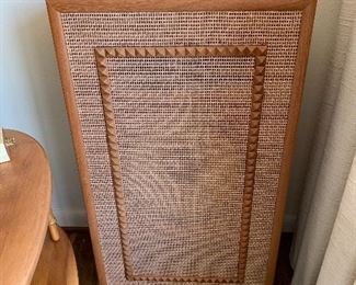 There are 2 of these large speakers