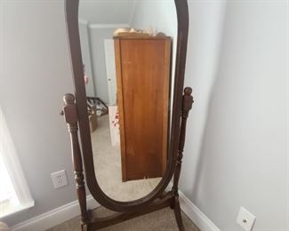 Mirror and frame are in good condition. Measures 24" x 21" x 58". https://ctbids.com/#!/individualEstateSales/316/9887