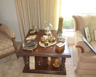 pair of matching end tables living room