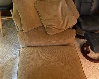 La Z Boy Chair and Ottoman