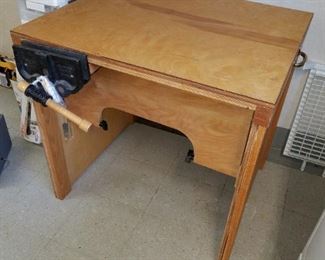 work table w/ vise