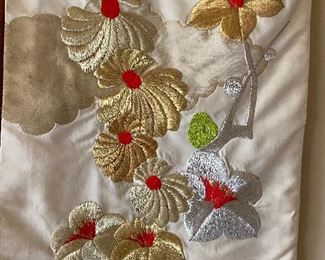 Embroidered Kimono Details