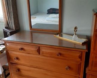 5 Drawer Dresser with Mirror