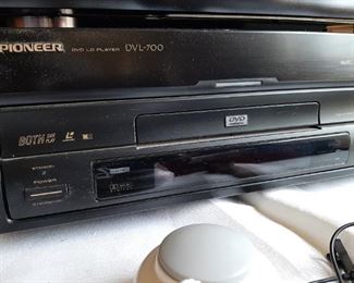 Pioneer DVL-700 CD/DVD/Laser Disc Player