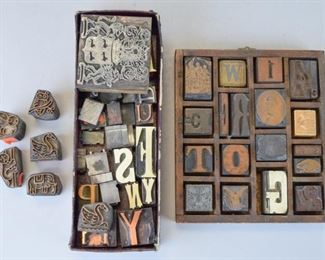 180	Grouping of Printing Blocks and Decorative Blocks	Lot includes various size printer's blocks; miscellaneous wood and metal letters; lion family crest block; various animals; decorative small printer's drawer with patriotic blocks mounted inside; measures 6" x 6 1/2"
