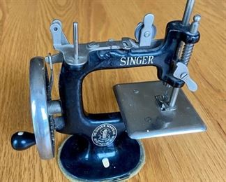 PRICE:$95 1920's miniature, childs, hand crank Singer sewing machine 