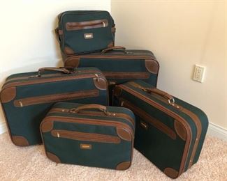 Luggage Set by Leisure