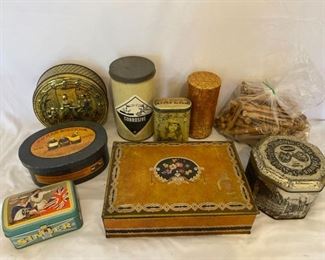 Vintage Tins, Clothespins, and Washing Powder Box