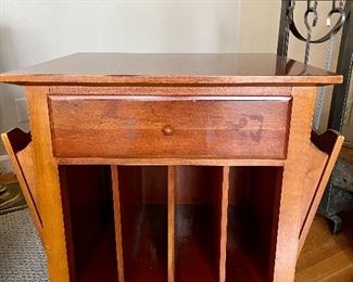 Thomasville end table with magazine slots