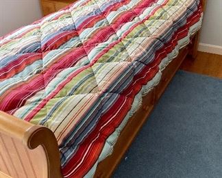 Ethan Allen twin bed w/ drawer storage w/ Ethan Allen 2 drawer nightstand