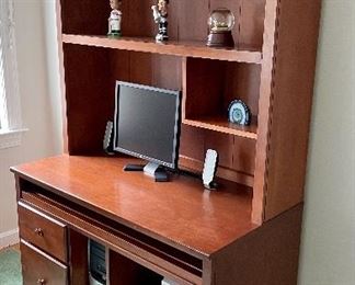 Ethan Allen desk & hutch