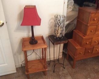 GREAT SIDE TABLES ND LAMPS