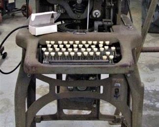 WW2 Graphotype dog tag Stamping Machine 