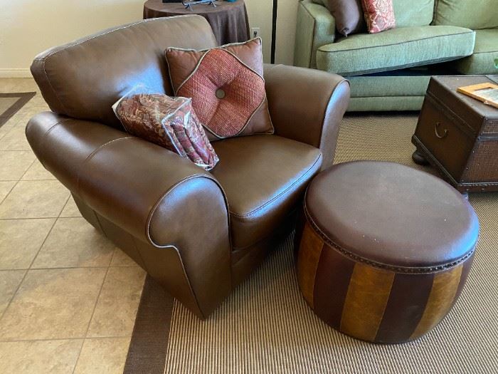 leather arm chair 