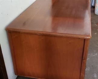 myrtle desk
