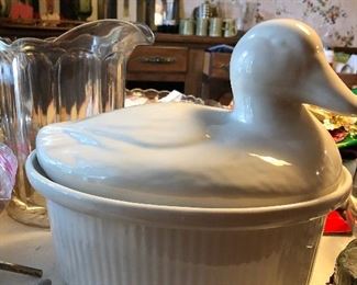USA pottery covered duck piece
