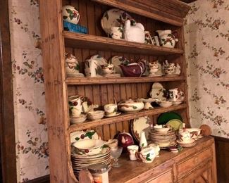 another shot of the welsh dresser/plate rack