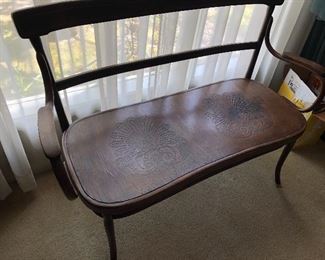 bentwood bench with seat design