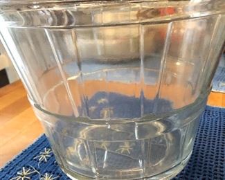 vintage glass"peck' bucket/bowl