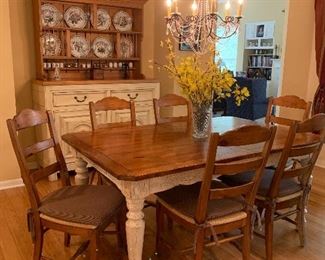$1050~ OBO ~ ABSOLUTELY FABULOUS DREXEL TABLE AND SIX CHAIRS  AND TWO LEAVES 