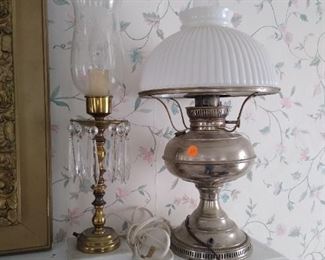 Many lamps and pair fireplace mantel sconces 