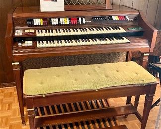 55- $250 Multi Matic Percussion Wurlitzer organ Model 4500 - 52”L x 43”T x 29”D