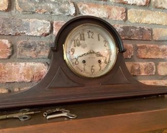 $75 Seth Thomas mantle clock 