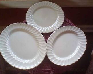 Vintage Old Chelsea by Franciscan Chop Plate & 2 Platters made in England.  Excellent condition. No chips, cracks or crazing. Chop plate 12"  Platter 14" x 11"  Platter 12" x 10"  $15.00