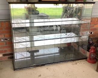 LIGHTED DISPLAY CABINET