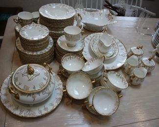 Royal Crown Derby Vine dishes