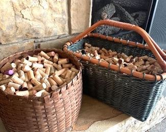 100’s of wine bottle corks