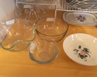 Kitchen - clear glass bowls & Ballerina China bowl