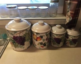 Canister set (4) in great shape