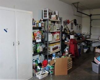 white two door wooden cabinet