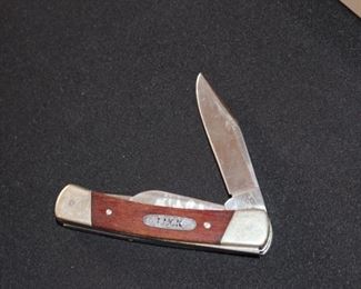 Buck 703 pocket knife
