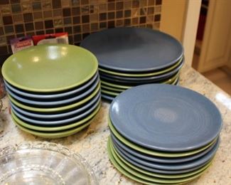 Pier One plates/bowls
