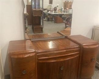 Art Deco Dressing Table With Mirror