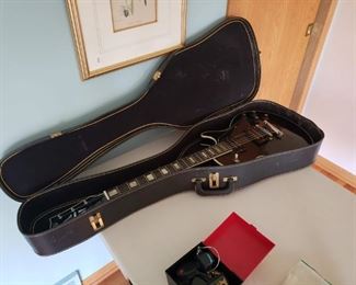 Vintage Hondo II electric guitar w/ case