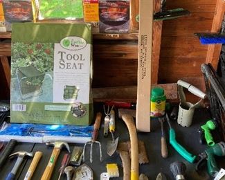 Handtools, garden tools and tool seat