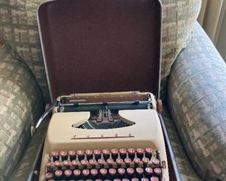 Tower presidential typewriter