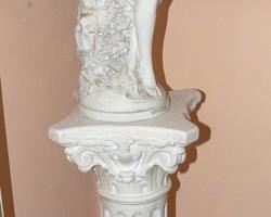 Pillar Plant Stand with Statue